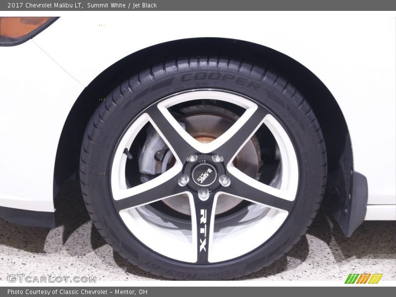 Summit White / Jet Black 2017 Chevrolet Malibu LT