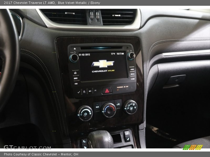 Blue Velvet Metallic / Ebony 2017 Chevrolet Traverse LT AWD