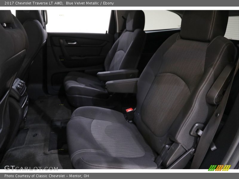 Blue Velvet Metallic / Ebony 2017 Chevrolet Traverse LT AWD