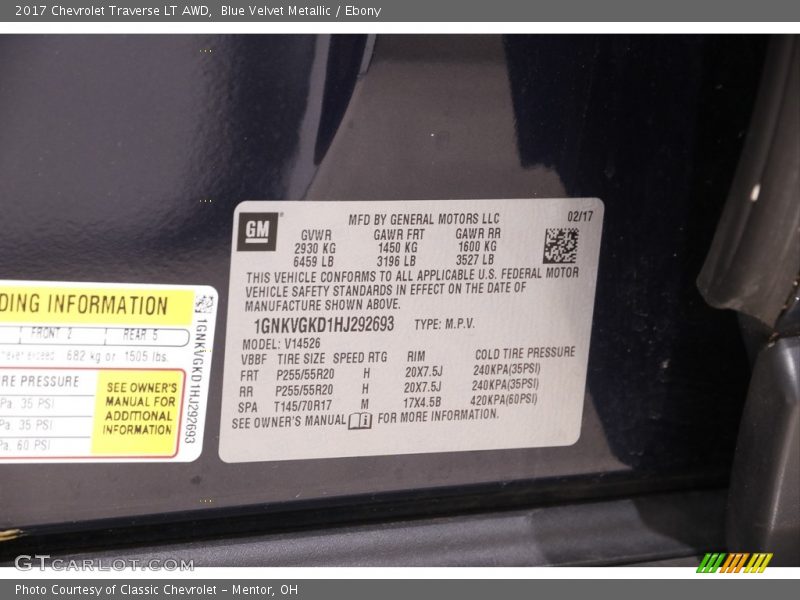 Blue Velvet Metallic / Ebony 2017 Chevrolet Traverse LT AWD