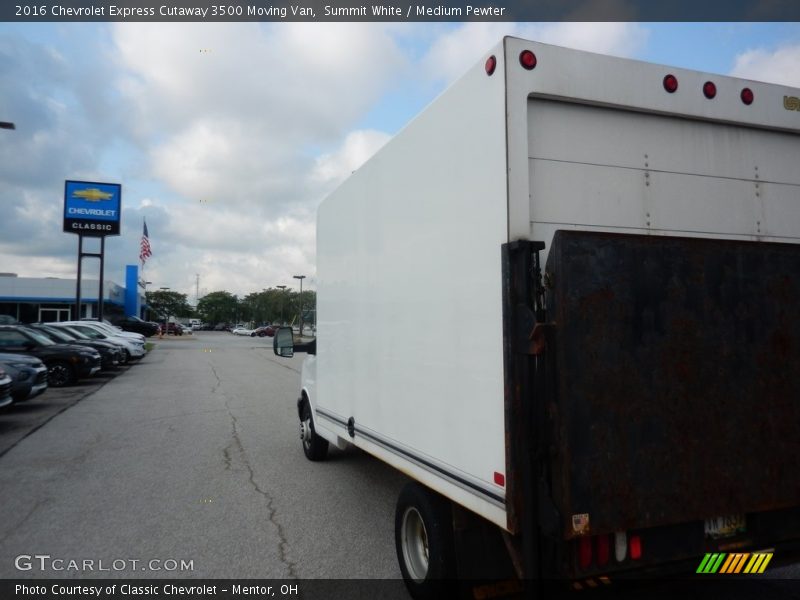 Summit White / Medium Pewter 2016 Chevrolet Express Cutaway 3500 Moving Van