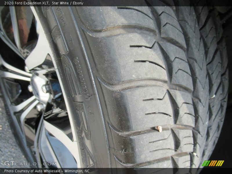 Star White / Ebony 2020 Ford Expedition XLT