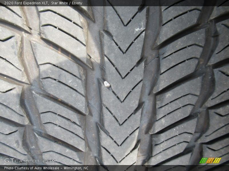 Star White / Ebony 2020 Ford Expedition XLT