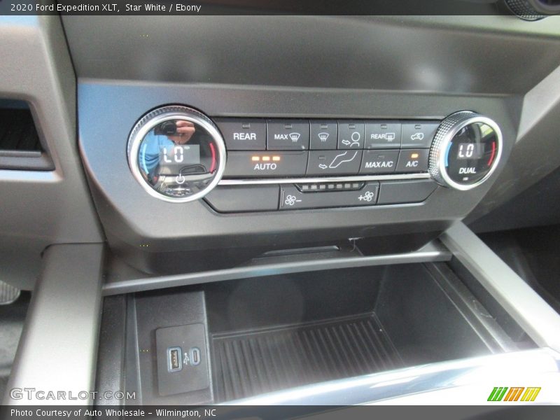 Star White / Ebony 2020 Ford Expedition XLT