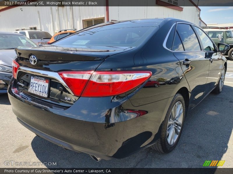 Midnight Black Metallic / Black 2017 Toyota Camry SE