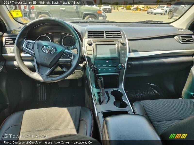 Midnight Black Metallic / Black 2017 Toyota Camry SE