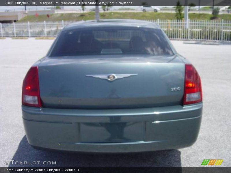 Magnesium Pearlcoat / Dark Slate Gray/Light Graystone 2006 Chrysler 300