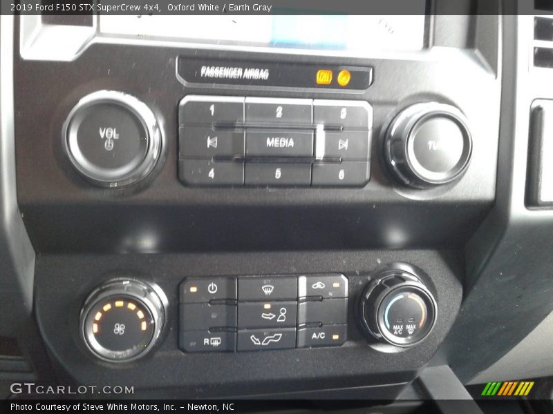 Oxford White / Earth Gray 2019 Ford F150 STX SuperCrew 4x4