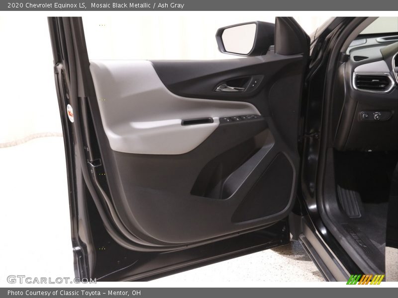 Mosaic Black Metallic / Ash Gray 2020 Chevrolet Equinox LS