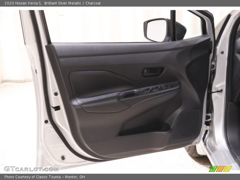 Door Panel of 2020 Versa S