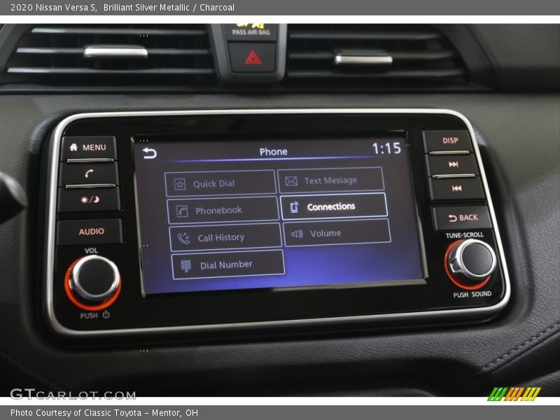 Controls of 2020 Versa S