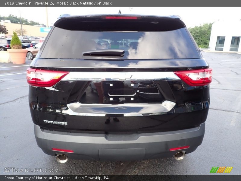 Mosaic Black Metallic / Jet Black 2019 Chevrolet Traverse LS