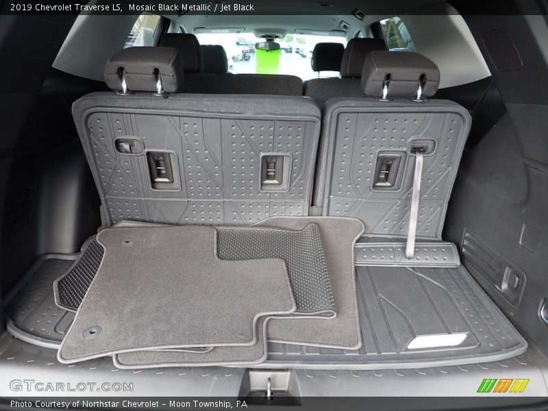 Mosaic Black Metallic / Jet Black 2019 Chevrolet Traverse LS