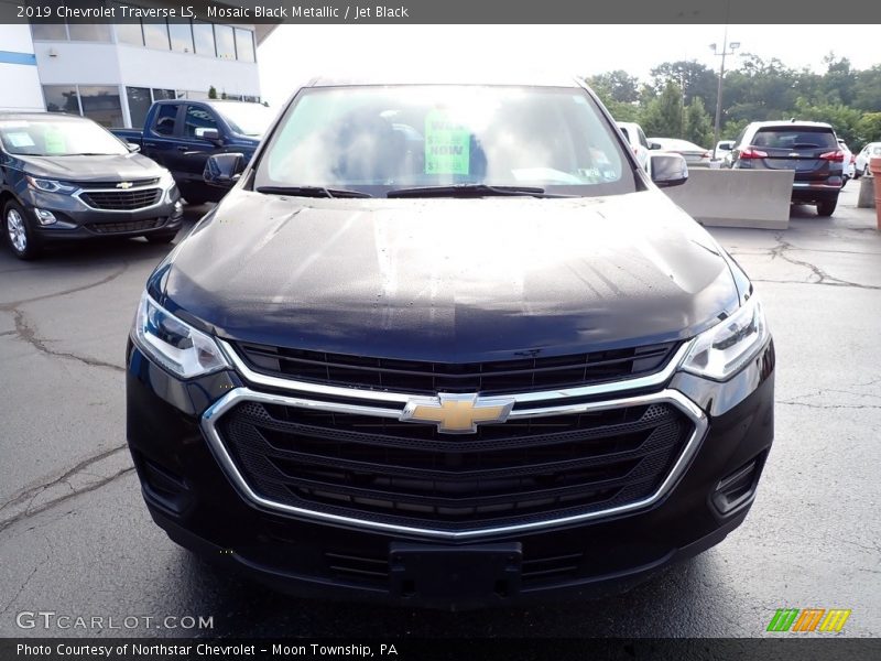 Mosaic Black Metallic / Jet Black 2019 Chevrolet Traverse LS