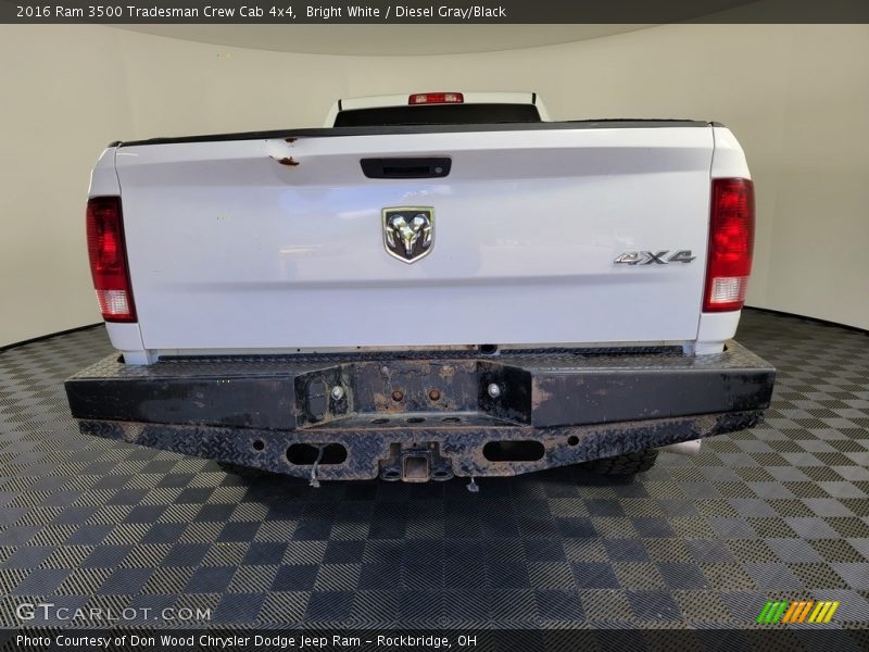 Bright White / Diesel Gray/Black 2016 Ram 3500 Tradesman Crew Cab 4x4