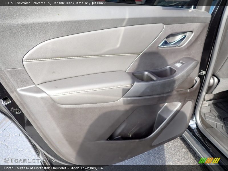 Mosaic Black Metallic / Jet Black 2019 Chevrolet Traverse LS
