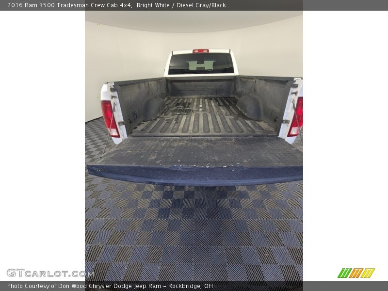 Bright White / Diesel Gray/Black 2016 Ram 3500 Tradesman Crew Cab 4x4