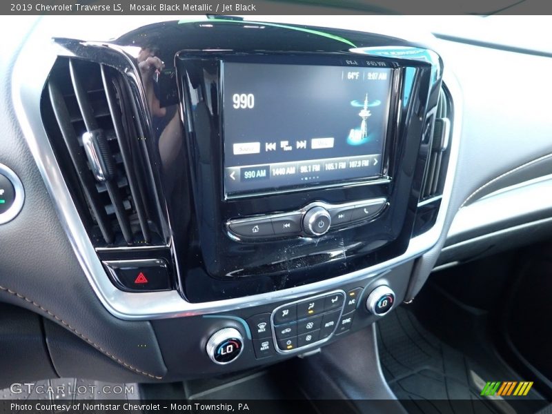 Mosaic Black Metallic / Jet Black 2019 Chevrolet Traverse LS