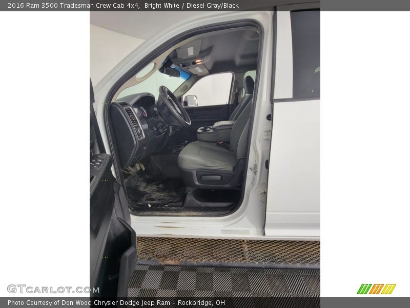 Bright White / Diesel Gray/Black 2016 Ram 3500 Tradesman Crew Cab 4x4