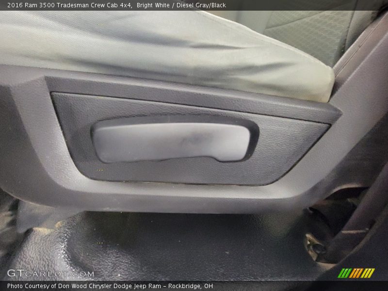 Bright White / Diesel Gray/Black 2016 Ram 3500 Tradesman Crew Cab 4x4