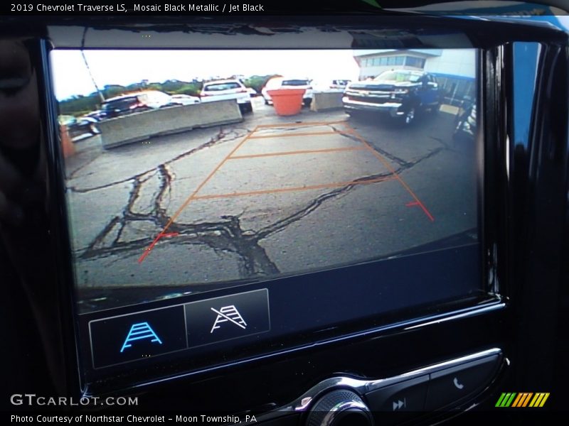 Mosaic Black Metallic / Jet Black 2019 Chevrolet Traverse LS