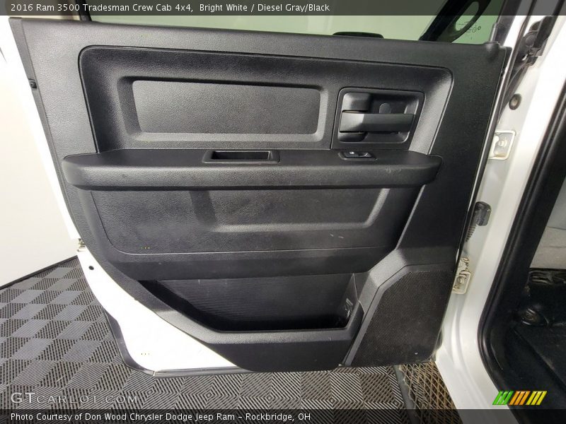 Bright White / Diesel Gray/Black 2016 Ram 3500 Tradesman Crew Cab 4x4