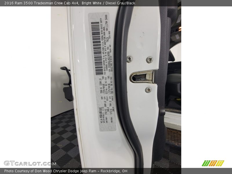 2016 3500 Tradesman Crew Cab 4x4 Bright White Color Code PW7