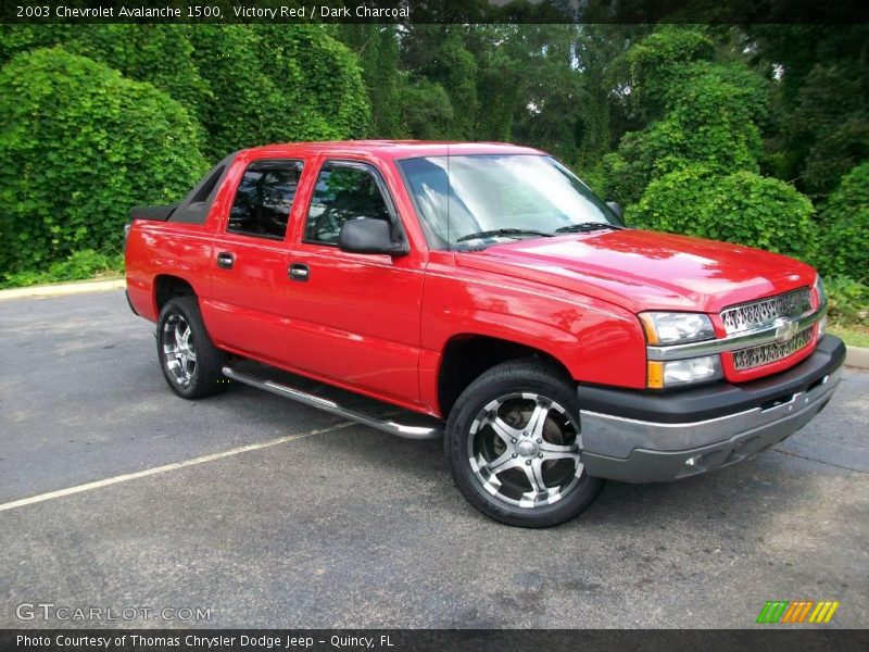 Victory Red / Dark Charcoal 2003 Chevrolet Avalanche 1500