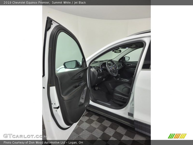 Summit White / Jet Black 2019 Chevrolet Equinox Premier