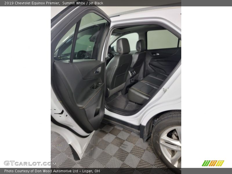 Summit White / Jet Black 2019 Chevrolet Equinox Premier