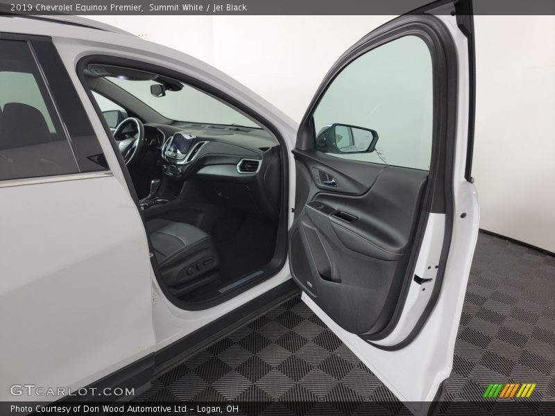 Summit White / Jet Black 2019 Chevrolet Equinox Premier