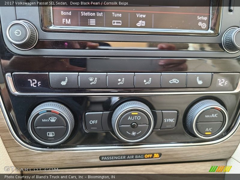 Deep Black Pearl / Cornsilk Beige 2017 Volkswagen Passat SEL Sedan