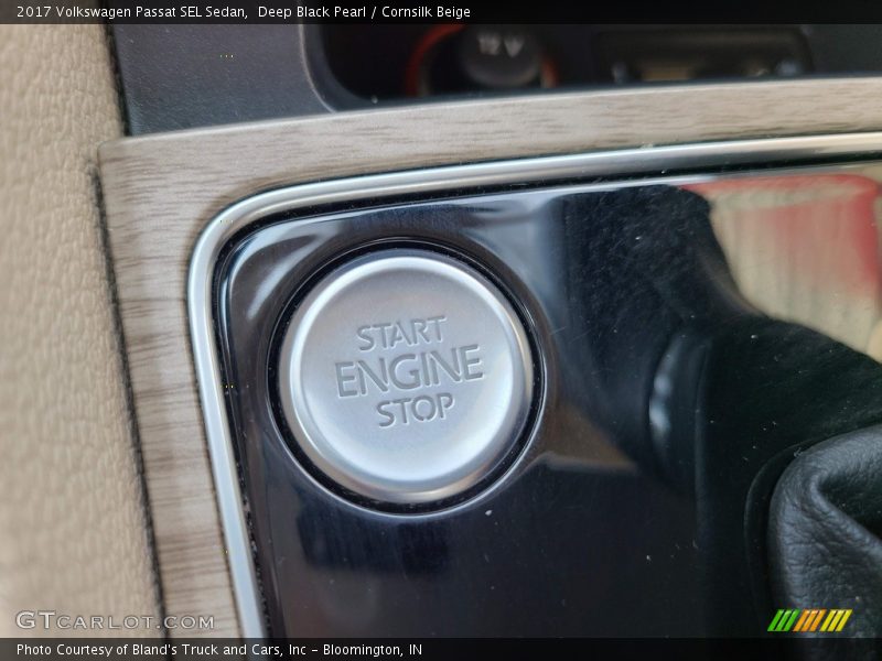 Deep Black Pearl / Cornsilk Beige 2017 Volkswagen Passat SEL Sedan
