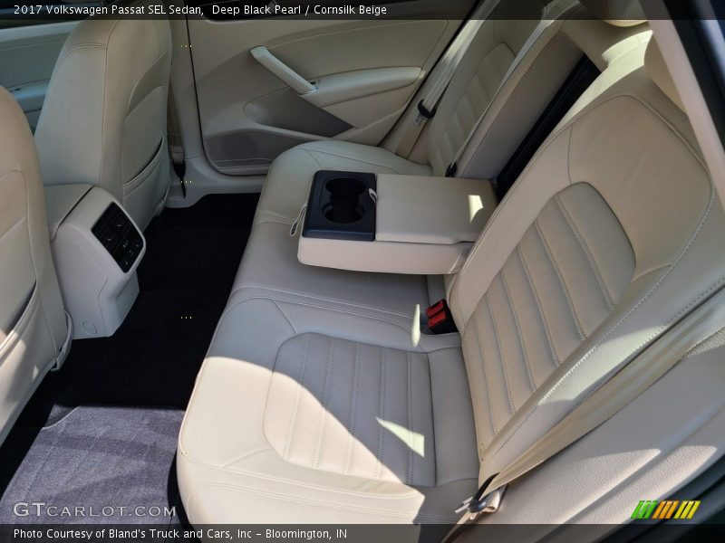Deep Black Pearl / Cornsilk Beige 2017 Volkswagen Passat SEL Sedan