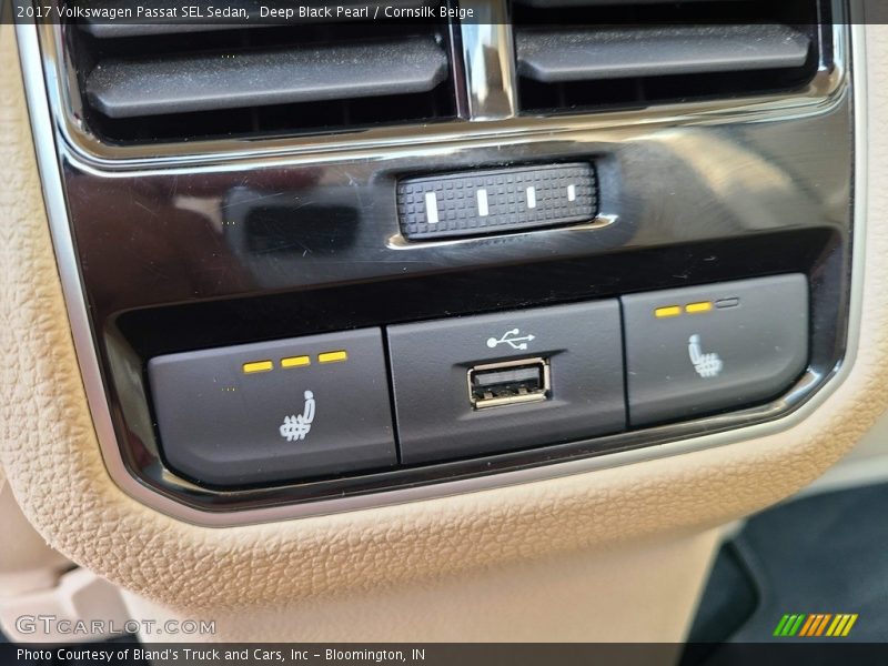 Deep Black Pearl / Cornsilk Beige 2017 Volkswagen Passat SEL Sedan