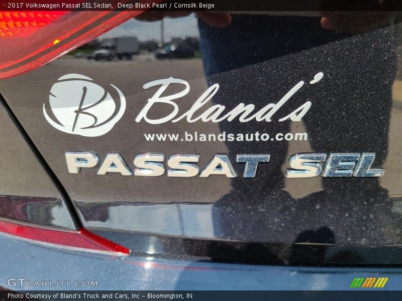 Deep Black Pearl / Cornsilk Beige 2017 Volkswagen Passat SEL Sedan