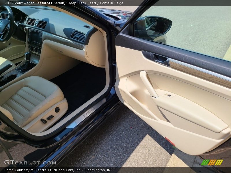 Deep Black Pearl / Cornsilk Beige 2017 Volkswagen Passat SEL Sedan