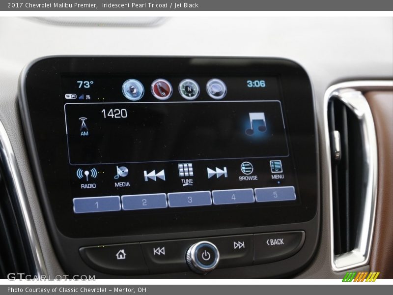 Iridescent Pearl Tricoat / Jet Black 2017 Chevrolet Malibu Premier