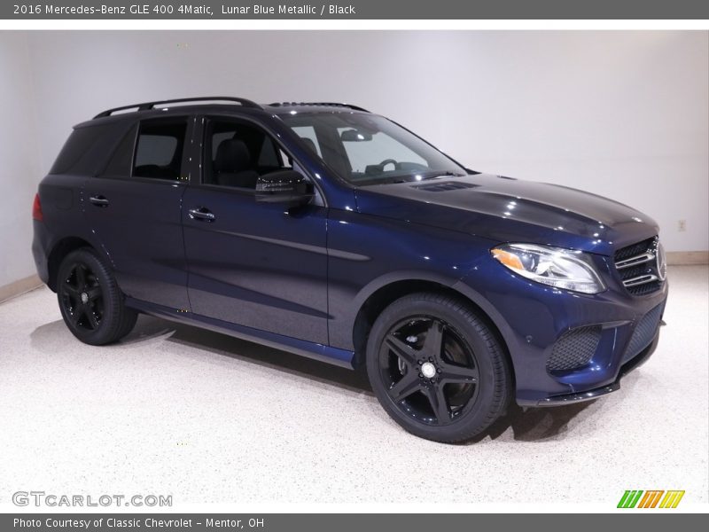 Front 3/4 View of 2016 GLE 400 4Matic