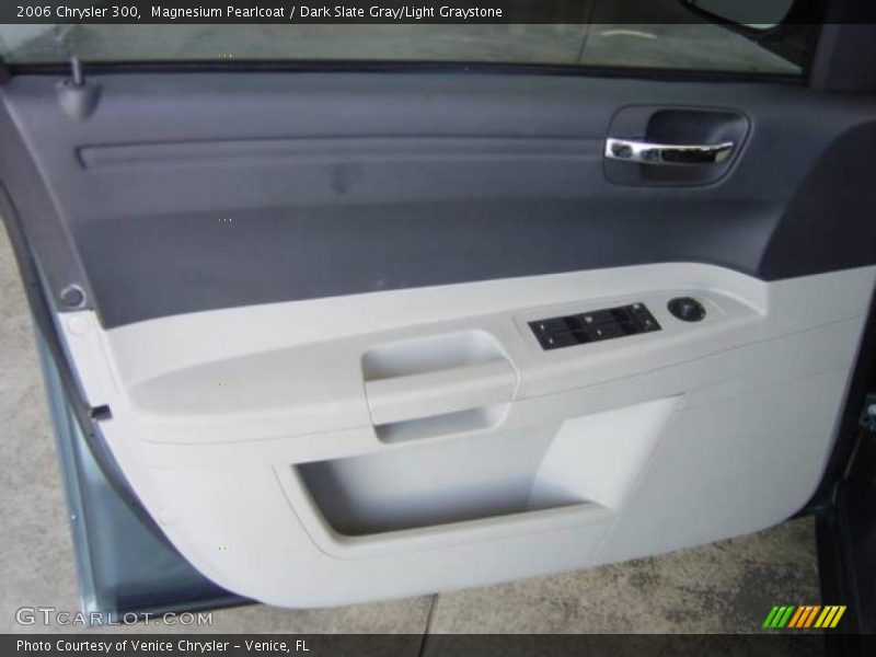 Magnesium Pearlcoat / Dark Slate Gray/Light Graystone 2006 Chrysler 300