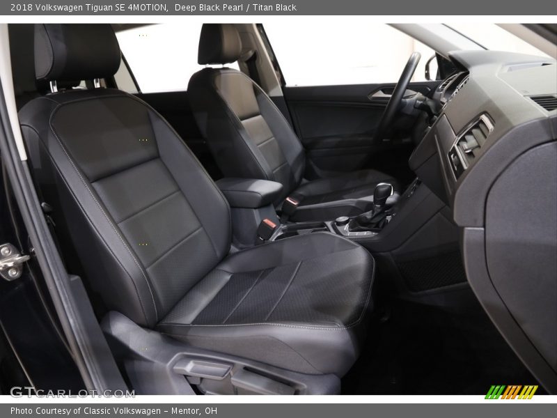 Deep Black Pearl / Titan Black 2018 Volkswagen Tiguan SE 4MOTION