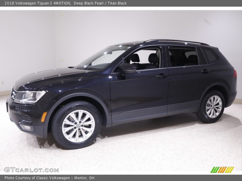 Deep Black Pearl / Titan Black 2018 Volkswagen Tiguan S 4MOTION