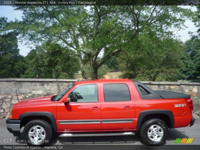 Victory Red / Tan/Neutral 2006 Chevrolet Avalanche Z71 4x4