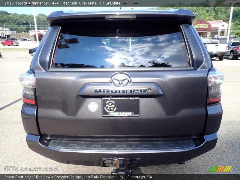 Magnetic Gray Metallic / Graphite 2015 Toyota 4Runner SR5 4x4
