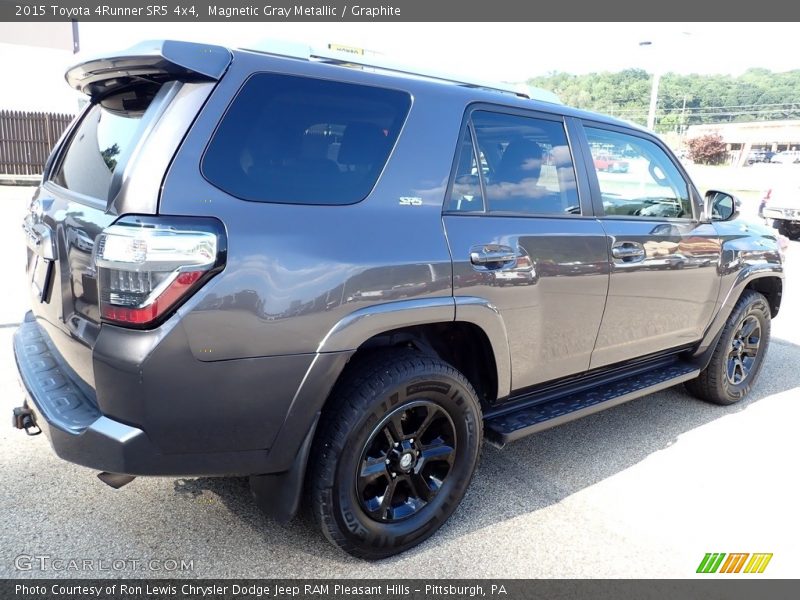 Magnetic Gray Metallic / Graphite 2015 Toyota 4Runner SR5 4x4