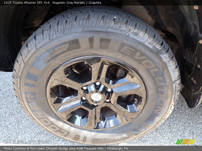 Magnetic Gray Metallic / Graphite 2015 Toyota 4Runner SR5 4x4