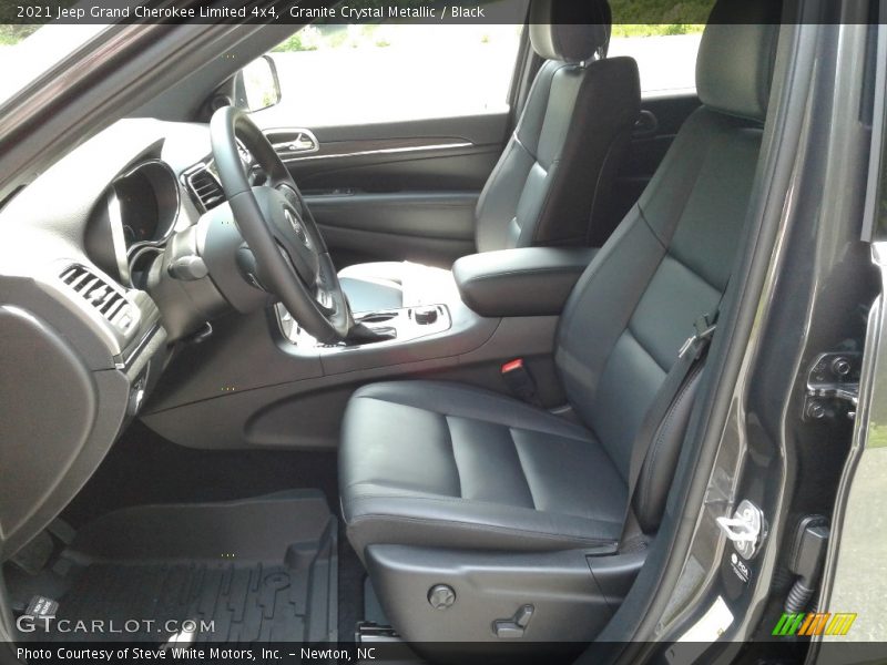 Front Seat of 2021 Grand Cherokee Limited 4x4