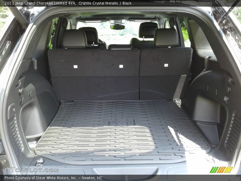  2021 Grand Cherokee Limited 4x4 Trunk