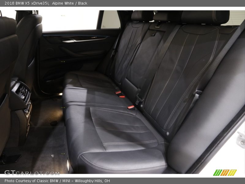 Alpine White / Black 2018 BMW X5 xDrive35i