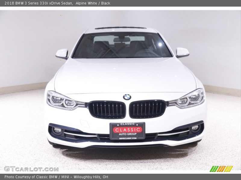 Alpine White / Black 2018 BMW 3 Series 330i xDrive Sedan